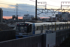 電車が走る写真