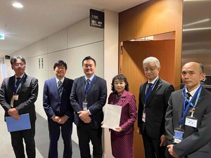 猪口　邦子参議院議員への要望活動の写真