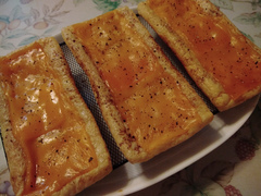 油揚げのペッパーチーズ焼きの写真