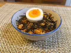 ナンバー10シン・鶏そぼろ丼の画像