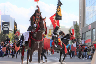 騎馬武者行列の様子（写真）