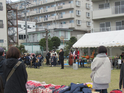 開会式で挨拶をする芝田市長（写真）