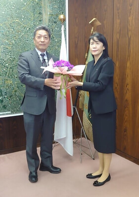 田嶋会長と芝田市長（写真）1