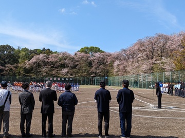 開会式で挨拶をする芝田市長（写真）