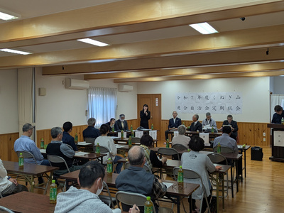 会場で挨拶をする芝田市長（写真）