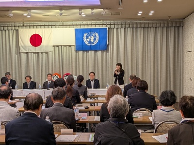 総会で挨拶をする芝田市長（写真）