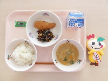 学校給食の様子【写真】