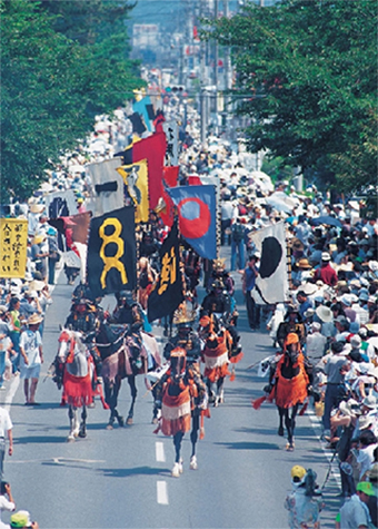 「相馬野馬追」騎馬武者行列（南相馬市）の写真2